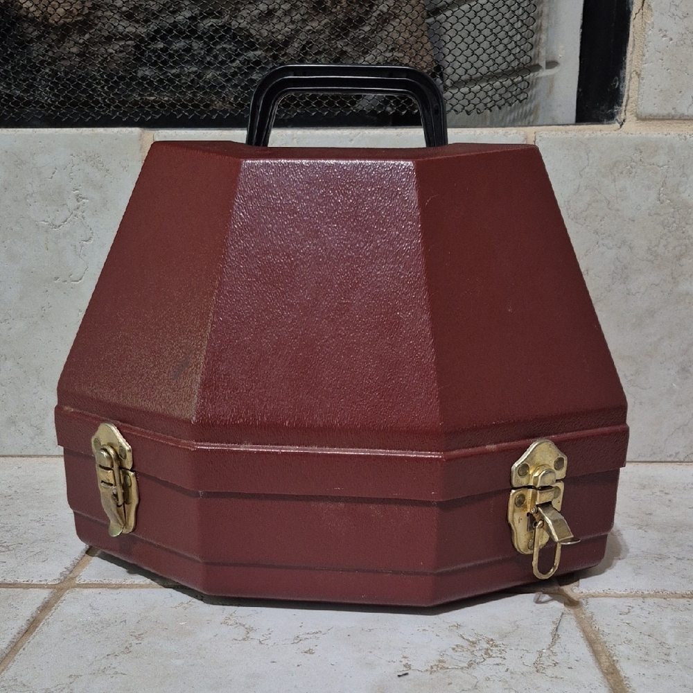 Men's Burgundy Hat Case
